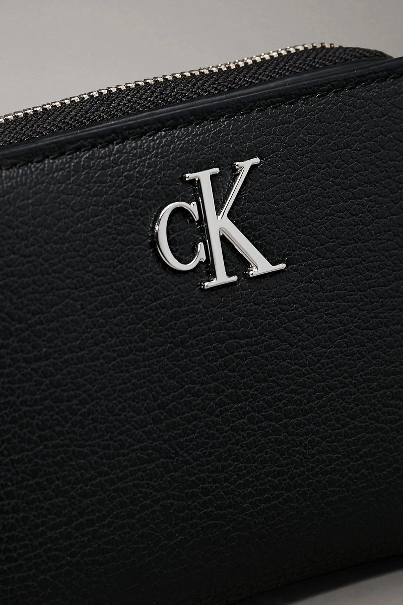 Calvin Klein Kadın Minimal CK Logolu Siyah Cüzdan