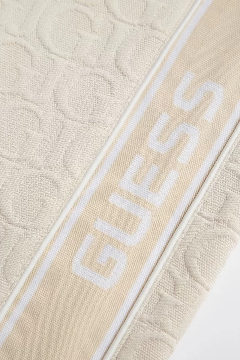 Guess 3 Boyutlu Jakar Logolu Pantolon Kadın