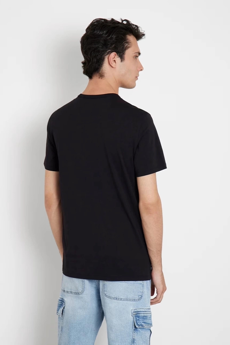 Guess Erkek Siyah Önü Logolu T-Shirt