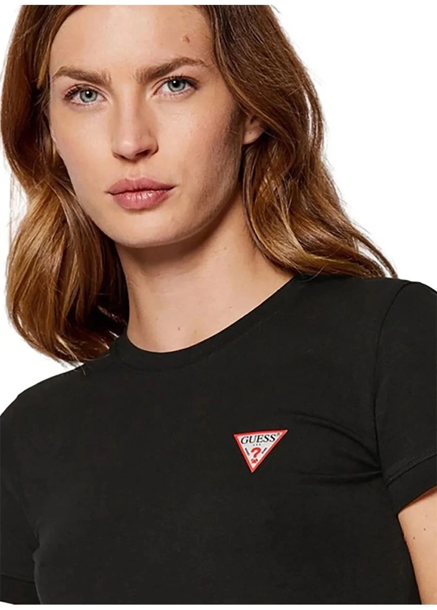 Guess Kadın Mini Üçgen Logolu Siyah T-Shirt