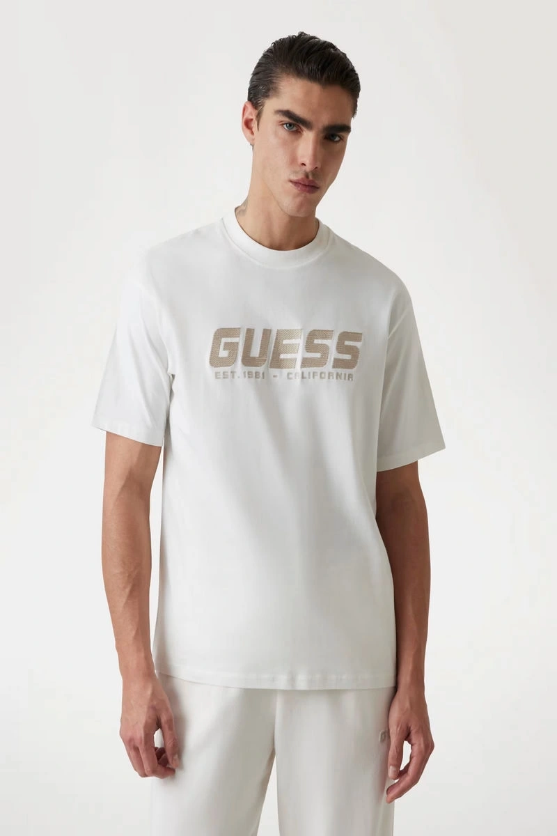 Guess Erkek Beyaz Logolu Nakış İşlemeli T-Shirt