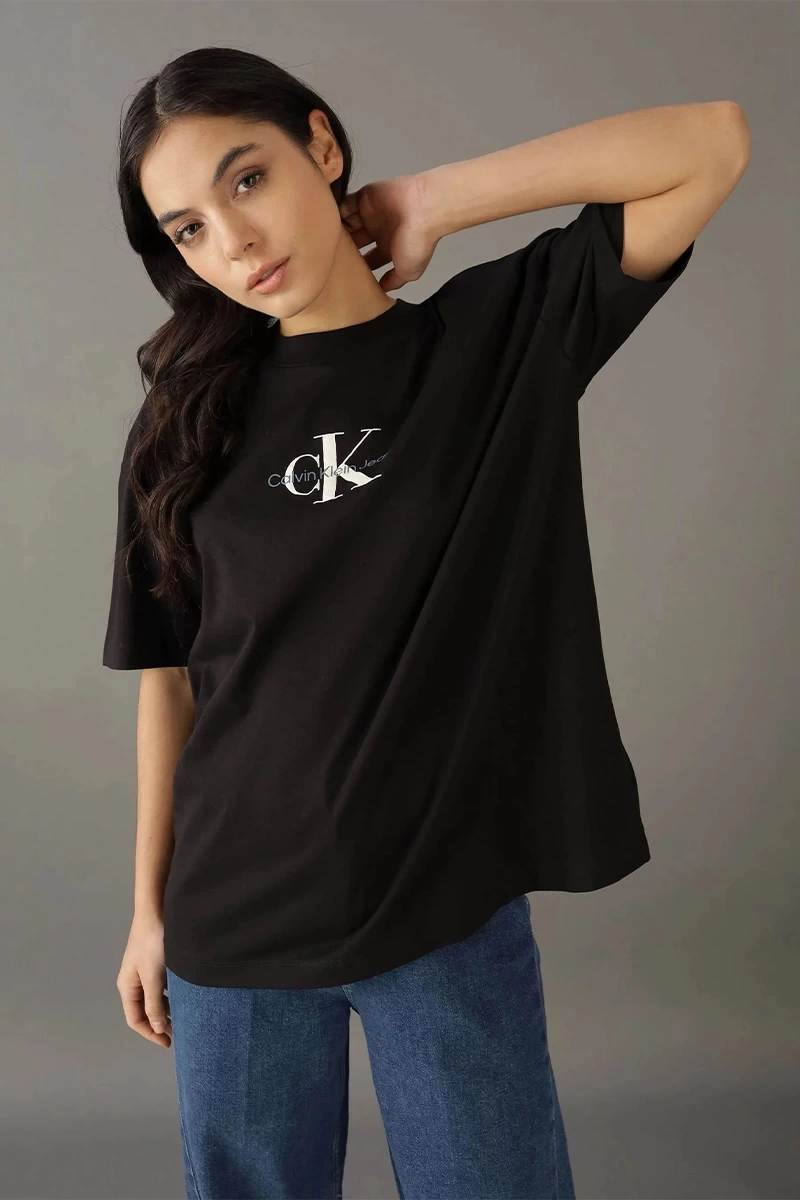 Calvin Klein  Kadın Logolu  Bisiklet Yaka Siyah T-Shirt