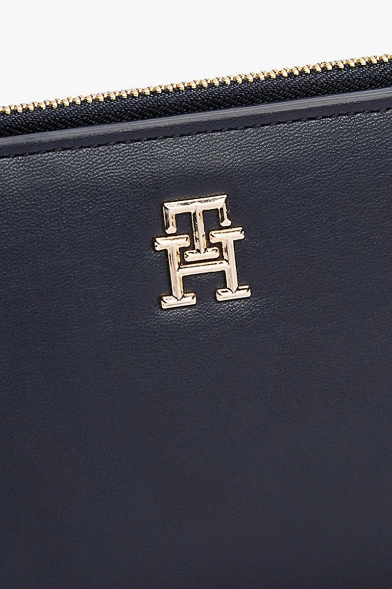Tommy Hilfiger Logolu Kadın Lacivert  Fermuarlı Cüzdan