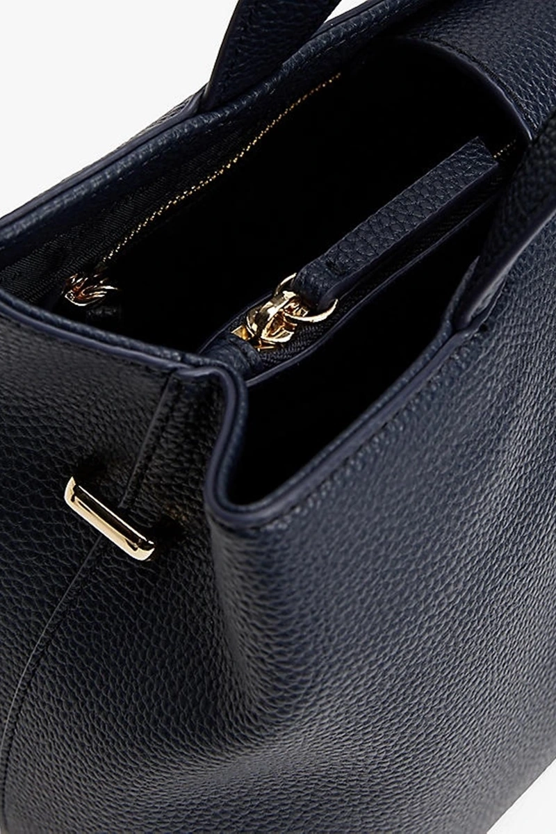 Tommy Hilfiger Monogramlı Kadın Lacivert Omuz Çantası