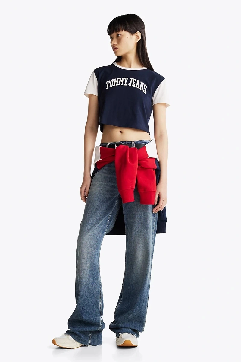 Tommy Hilfiger Kadın Siyah Logolu  Crop T-Shirt