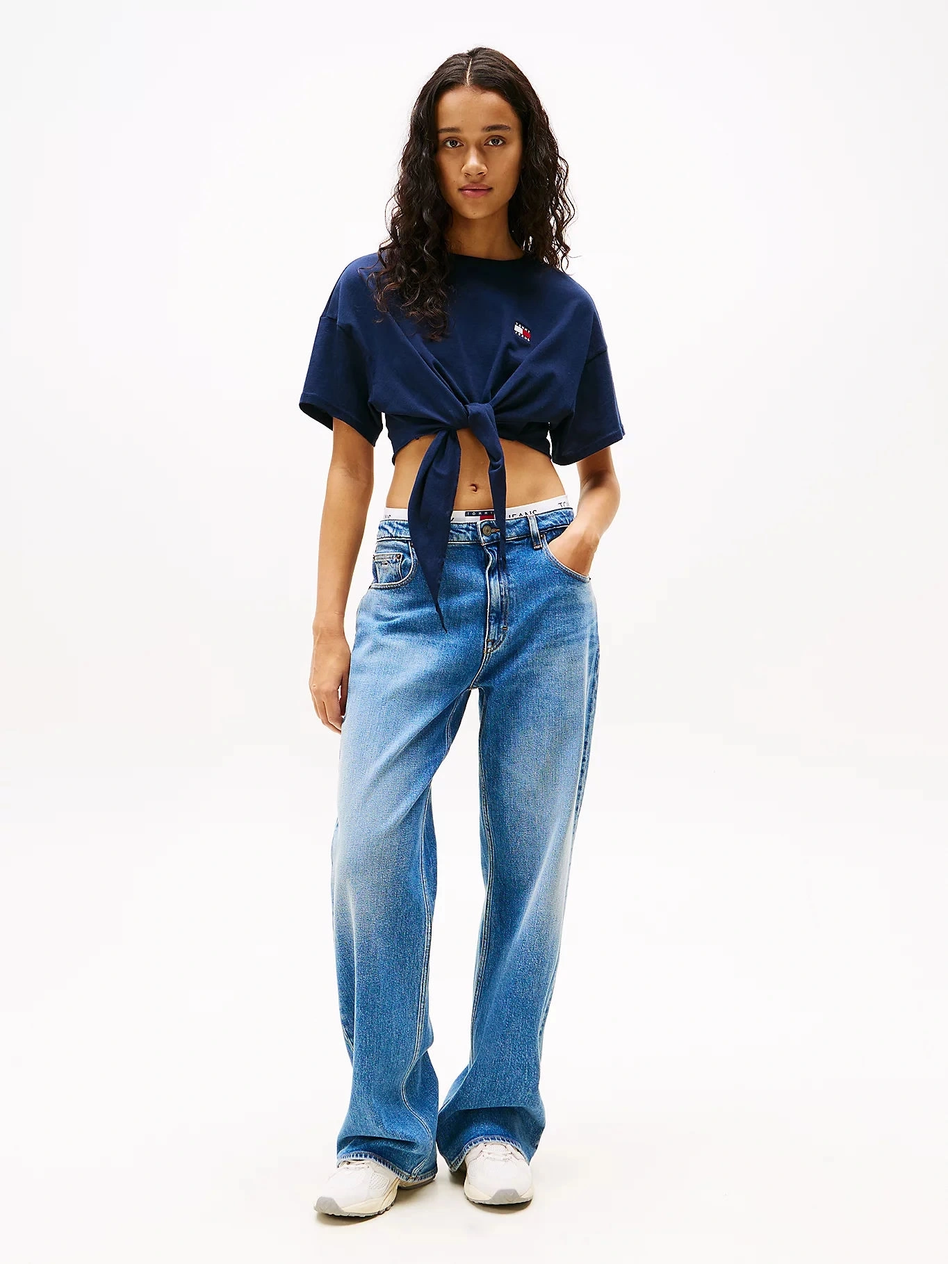 Tommy Jeans Kadın Lacivert Düğüm Detaylı Logolu Tişört