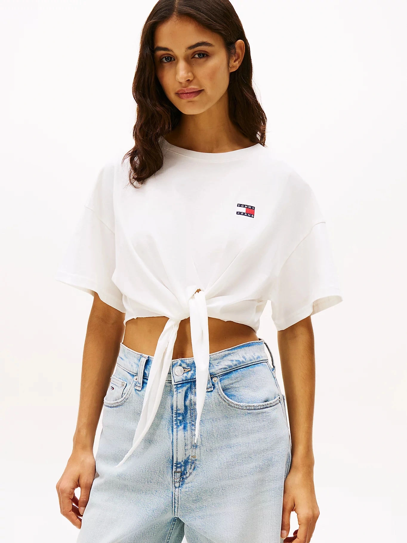 Tommy Jeans Kadın Yale Blue Düğüm Detaylı Logolu Tişört