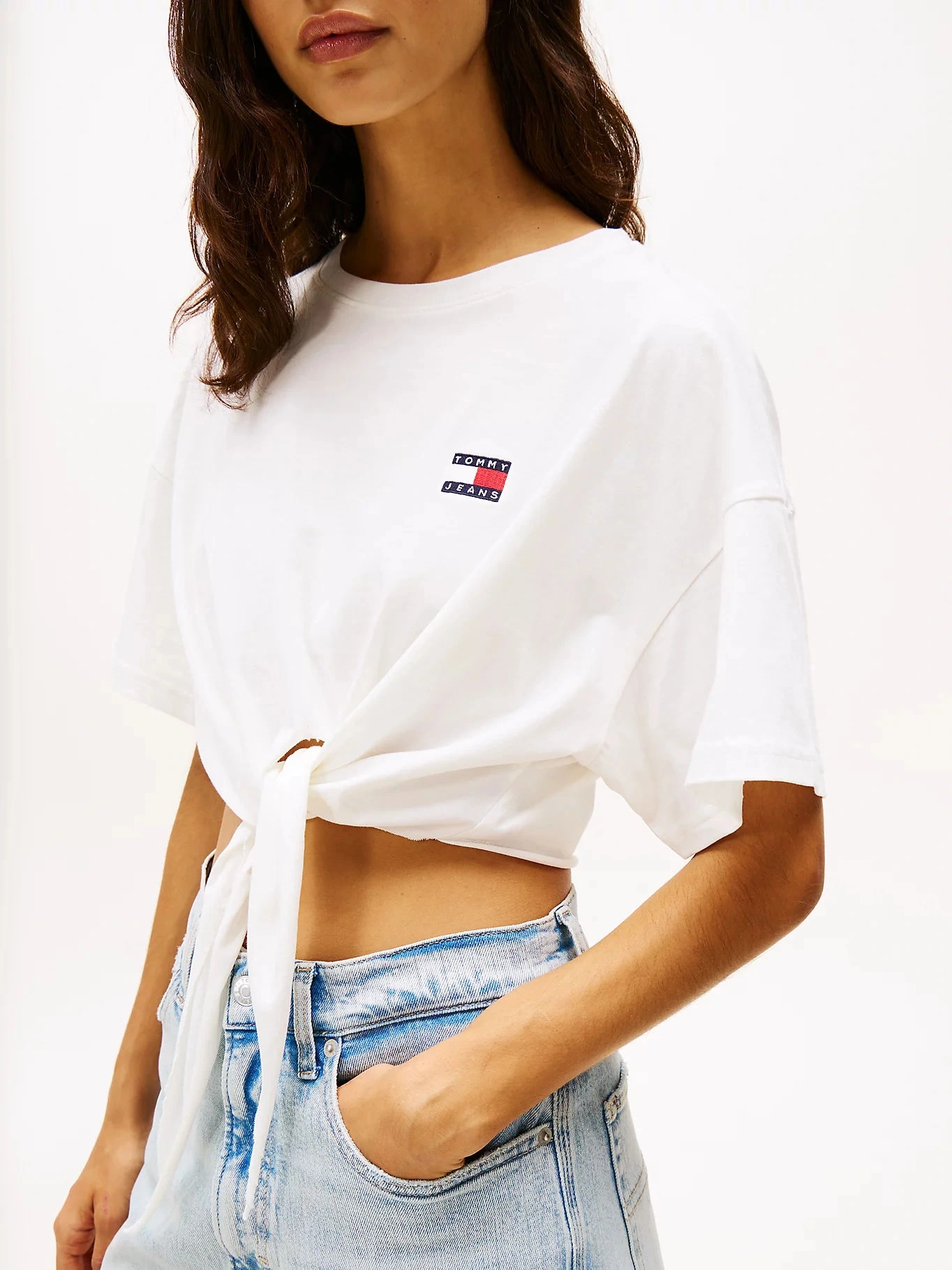Tommy Jeans Kadın Yale Blue Düğüm Detaylı Logolu Tişört