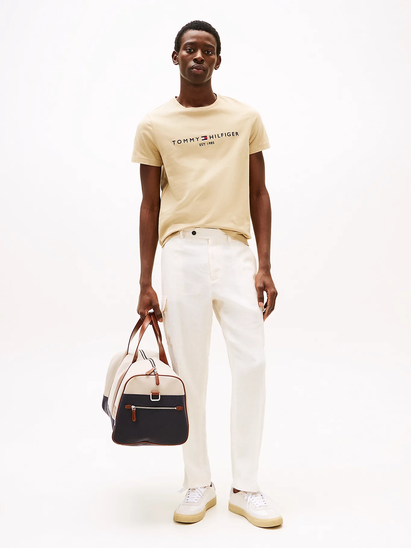 Tommy Hilfiger Erkek Bej Logolu T-Shirt