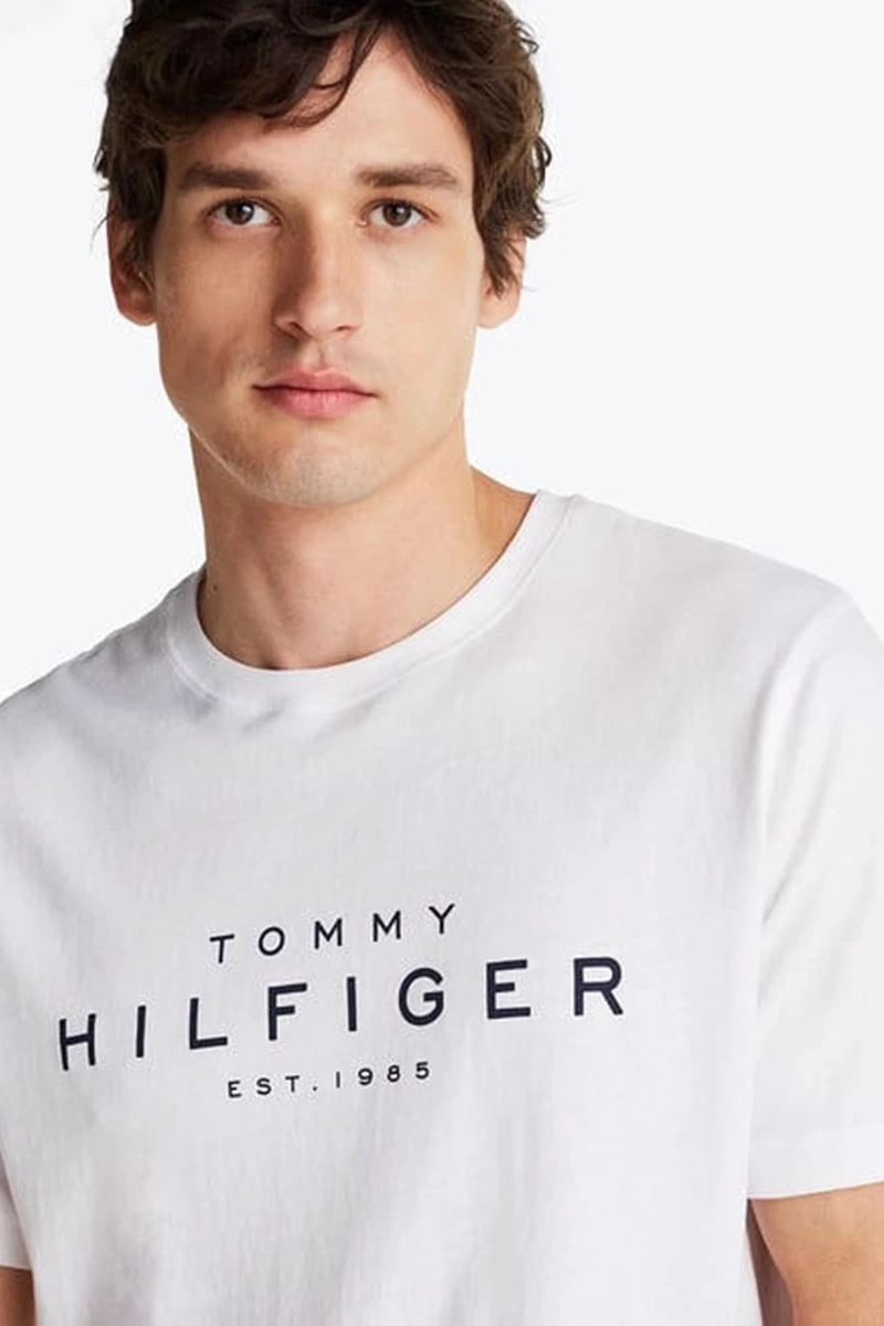 Tommy Hilfiger Erkek Beyaz Logo Yuvarlak Yaka T-Shirt