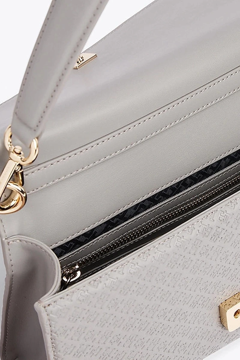 Tommy Hilfiger Kadın Gri Monogram Kabartmalı Omuz Çantası