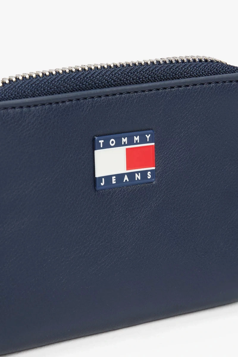 Tommy Hilfiger Temel Zip-Around Kadın Lacivert Cüzdanı