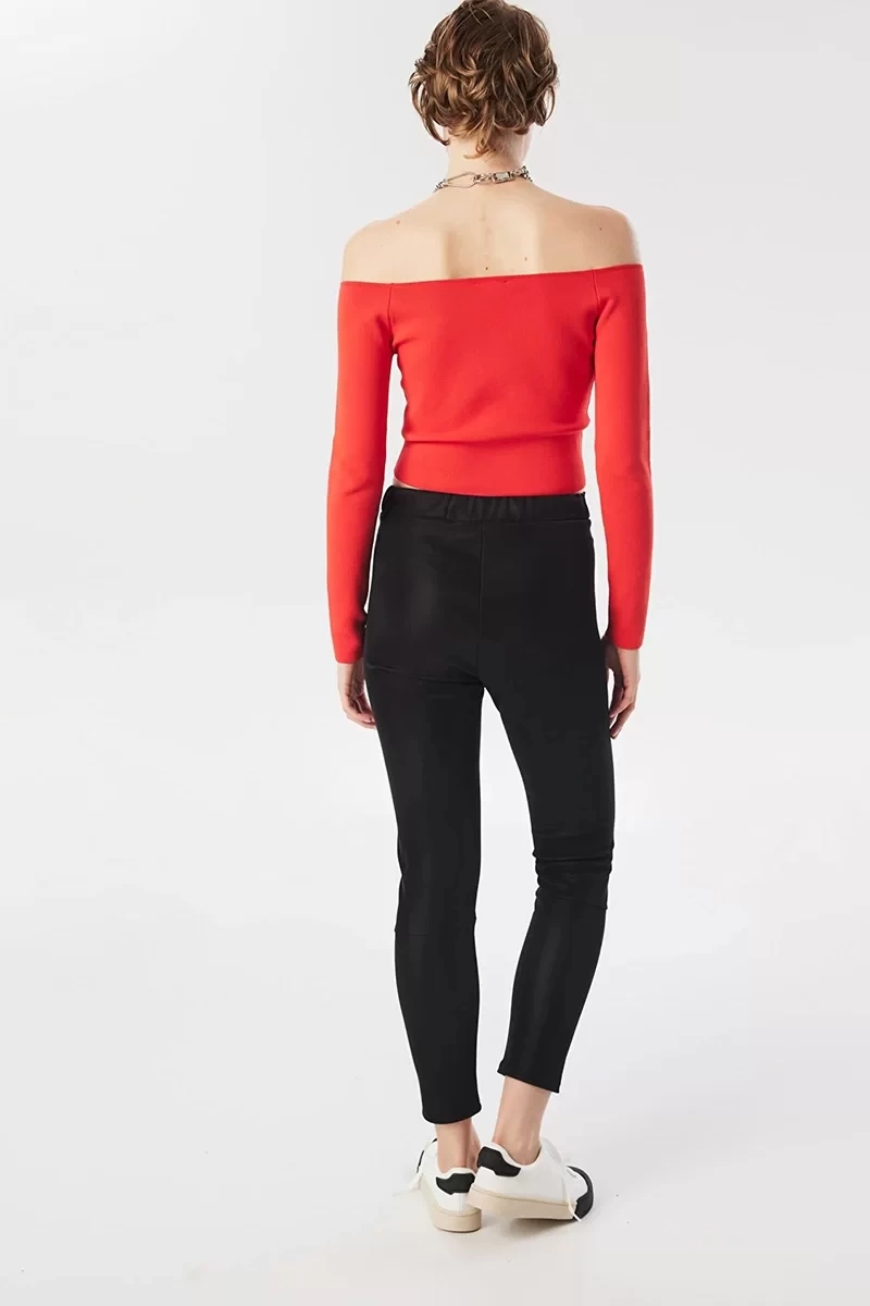 Twist  Kayık  Yaka Crop Triko