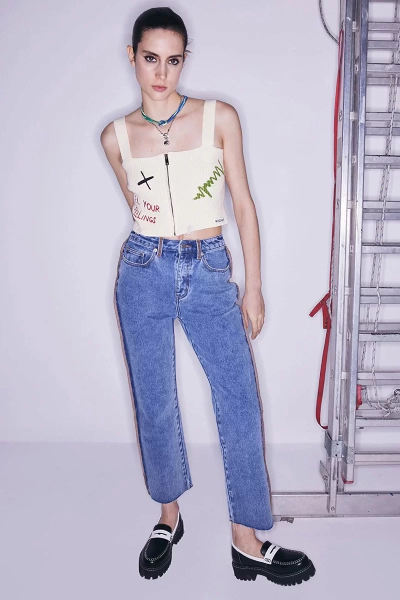 Twist Slogan Nakışlı Crop Triko Kadın
