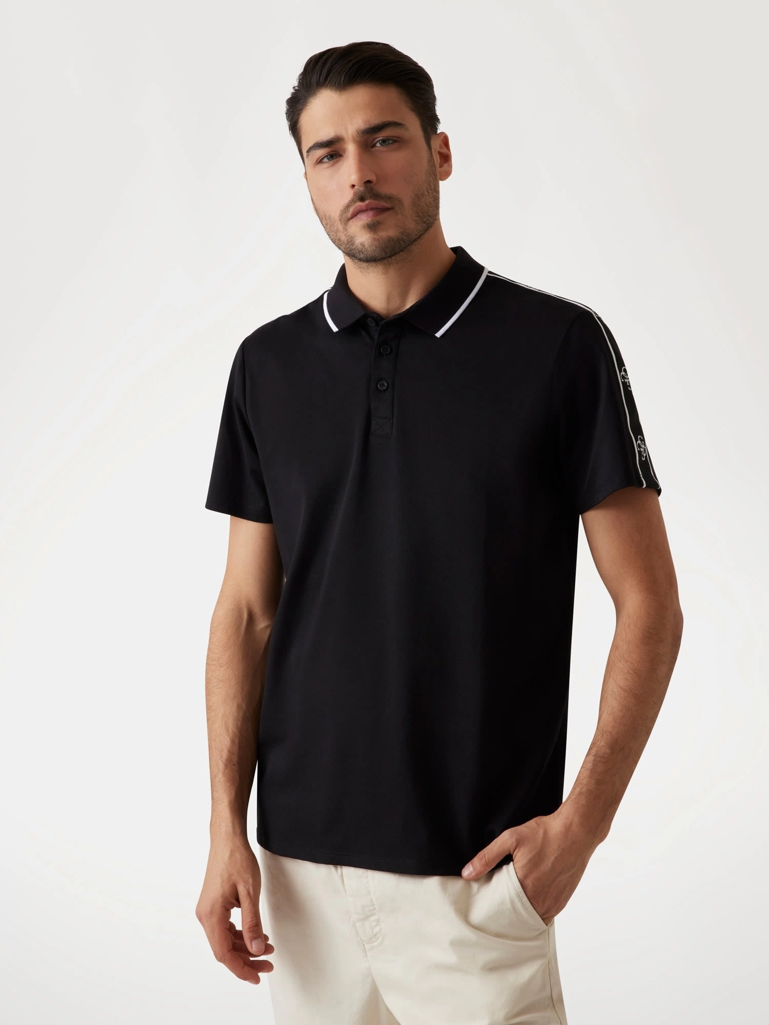 Guess Erkek Siyah Quattro G Şeritli Polo Tişört