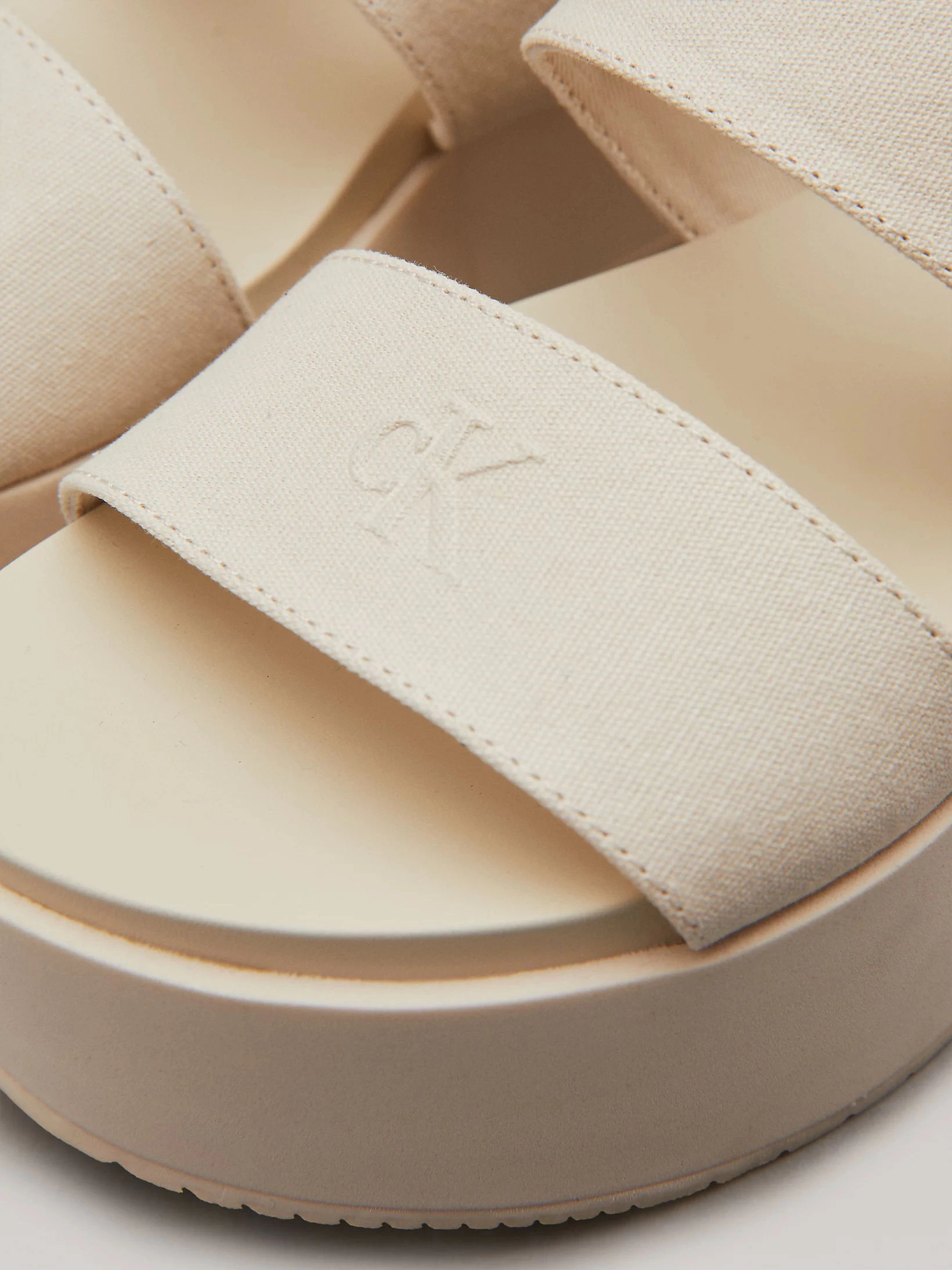 FLATFORM SANDAL SLING IN