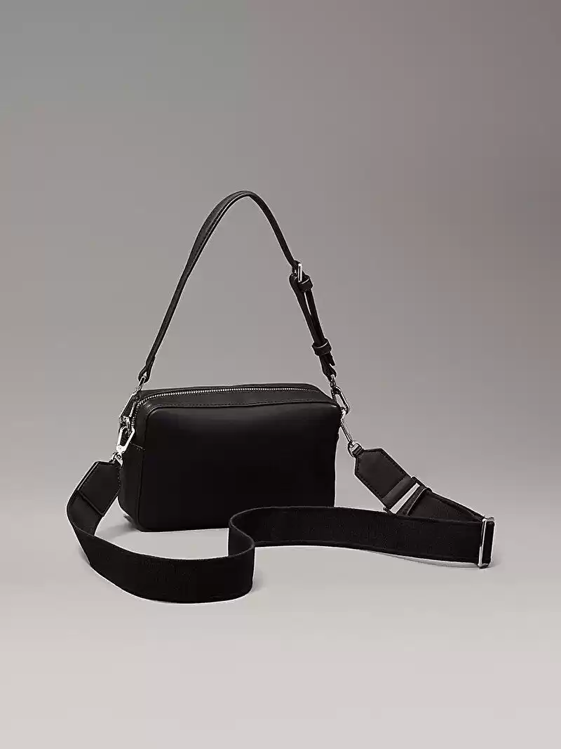 Calvin Klein  Kadın  Siyah Ck Must Conv Camera Çanta