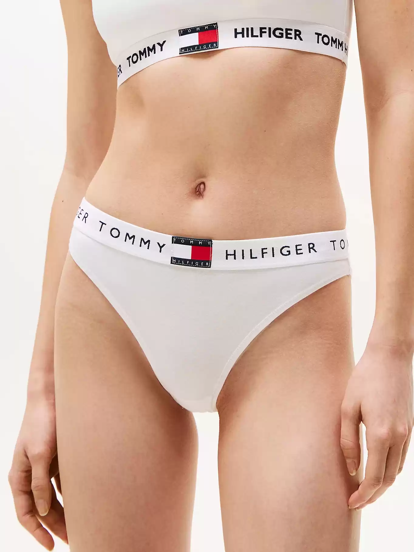 Tommy Hilfiger Kadın Beyaz Logolu Klasik Bikini Külot