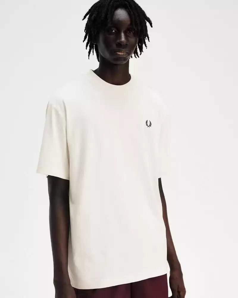 Fred Perry Erkek Ekru Logo Detaylı T-shirt