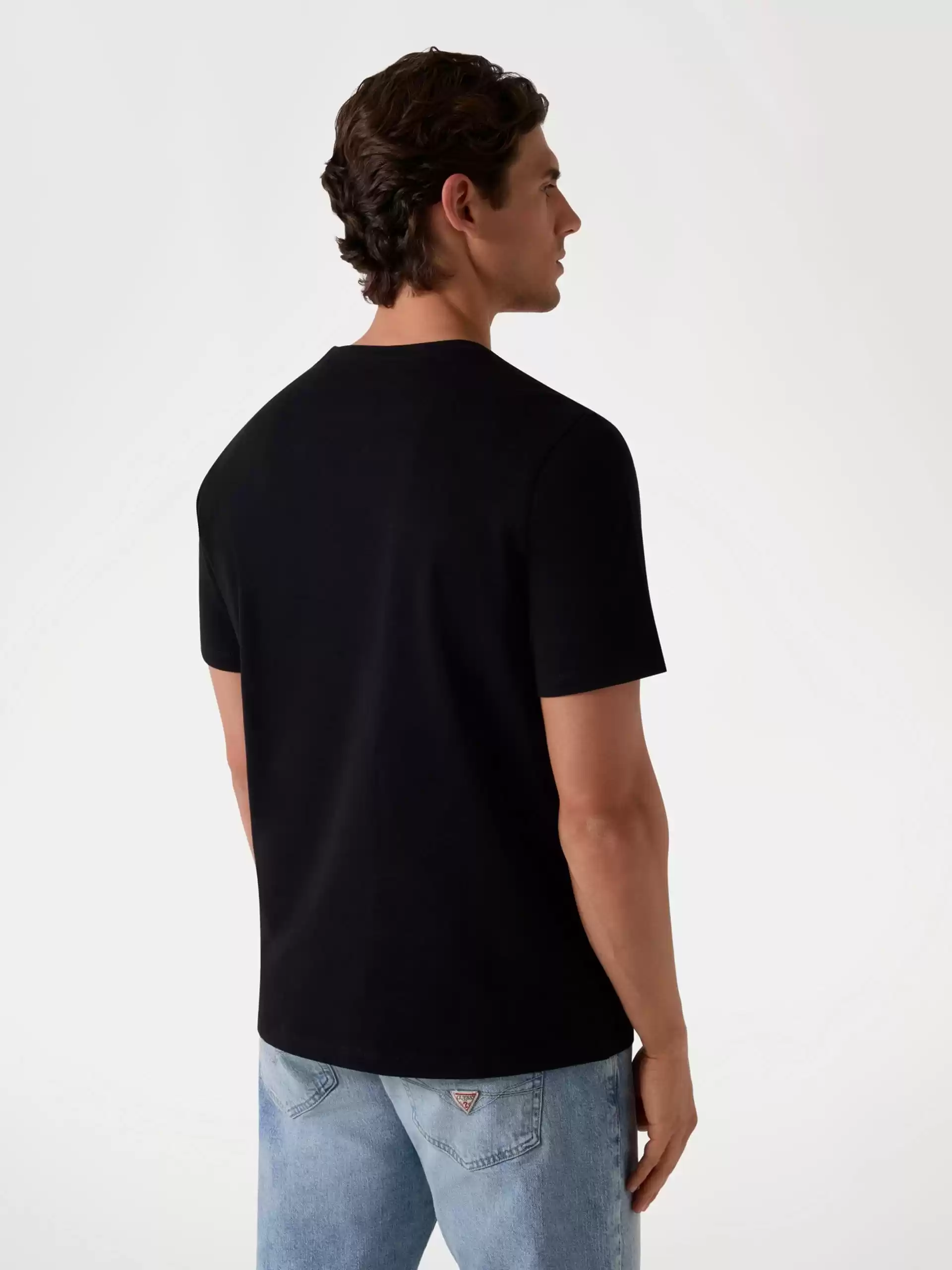 Guess Erkek Siyah Patch Detaylı Tişört