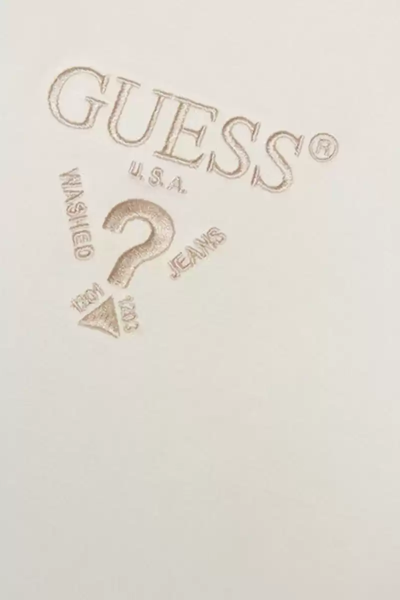 Guess Kadın Beyaz Logolu Beyaz T-shirt