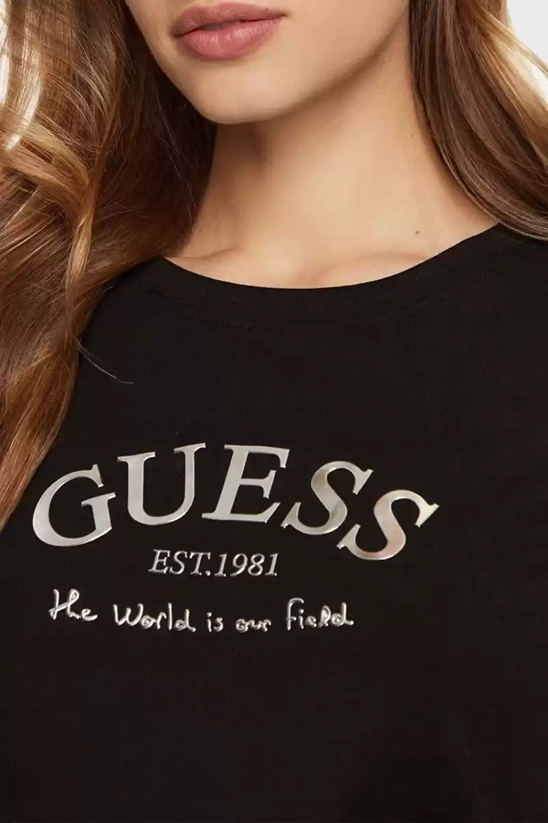 Guess Kadın Margot Siyah Ön Logolu T-Shirt