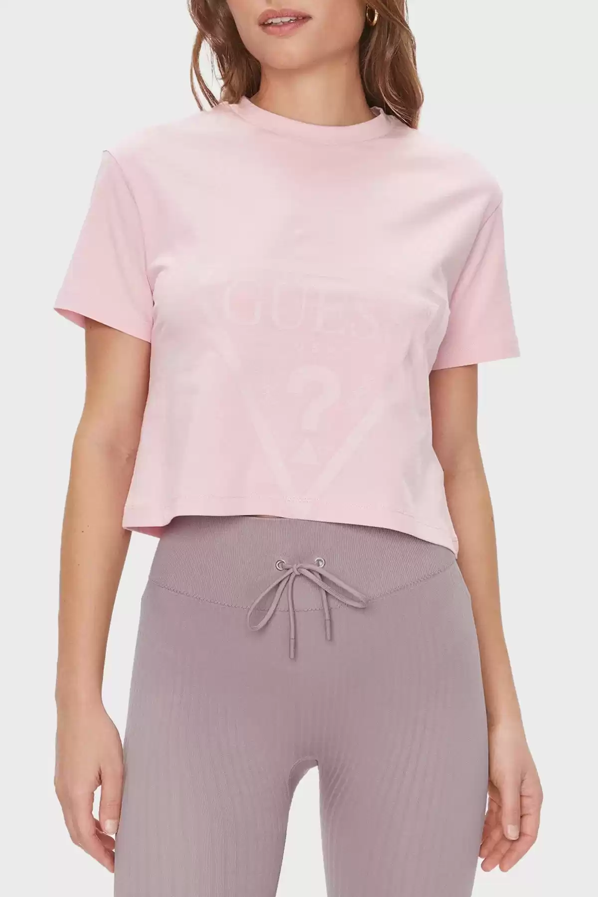 Guess Kadın Pembe Logolu T-Shirt