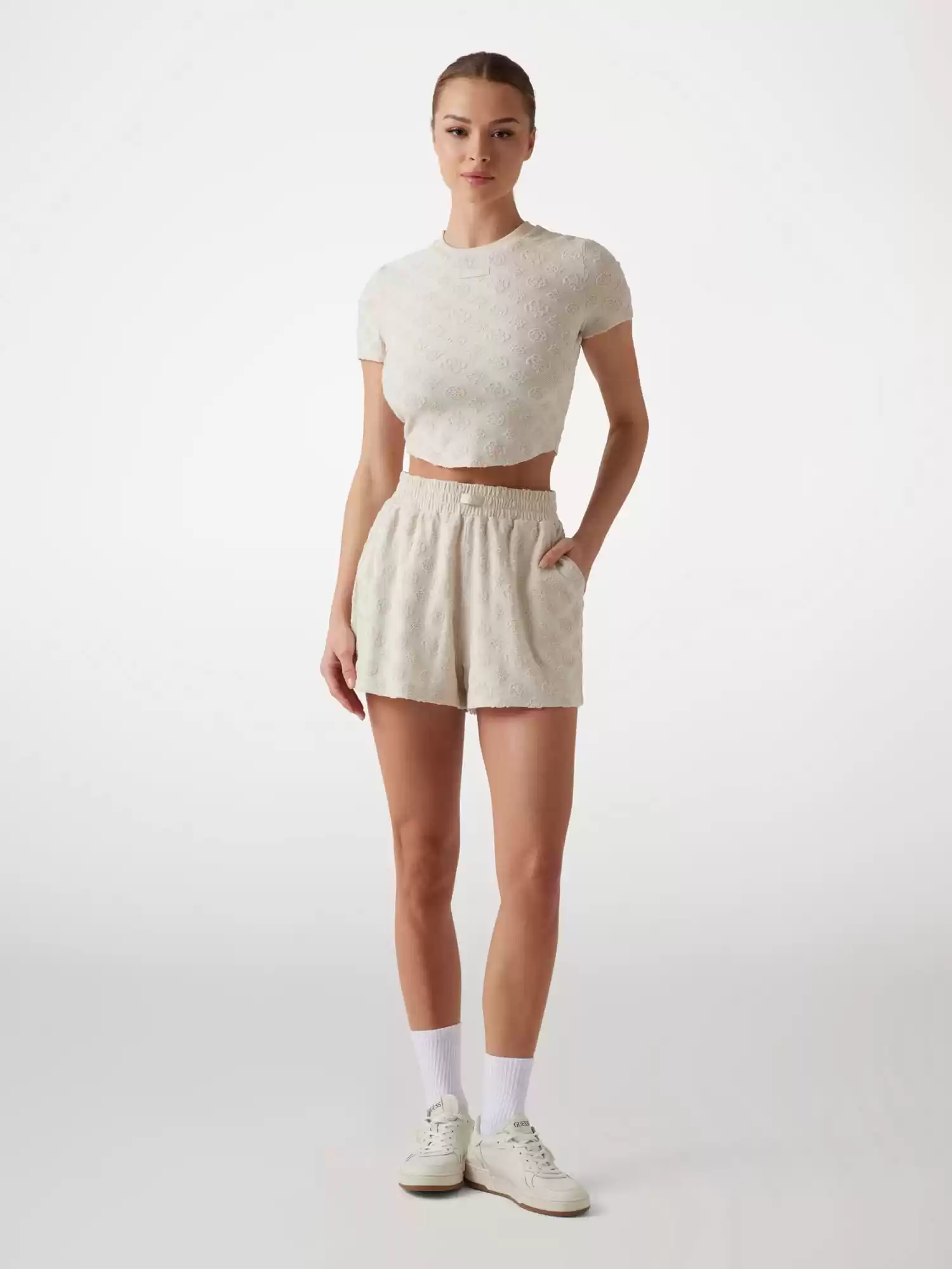 Guess Kadın Ekru Peony Jakarlı Şort