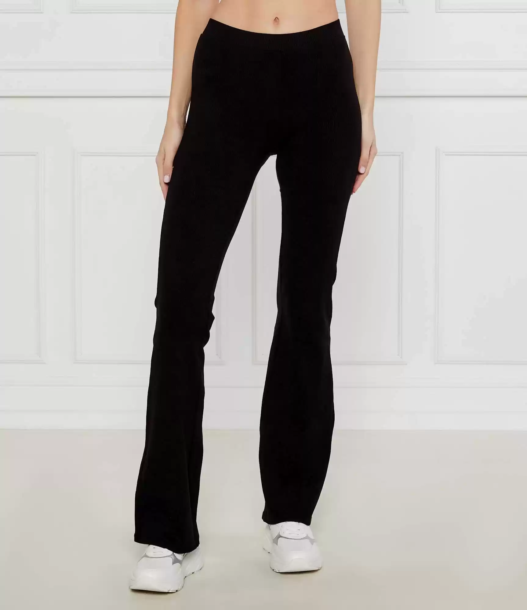 Guess Kadın Siyah Crocus Mini Paça Ribana Pantolon