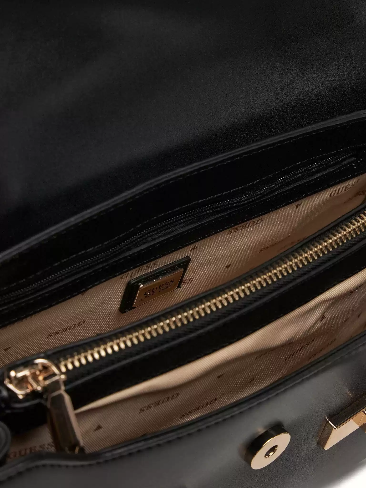 Guess Kadın Siyah Eco Aldith El Saplı Flap Çanta