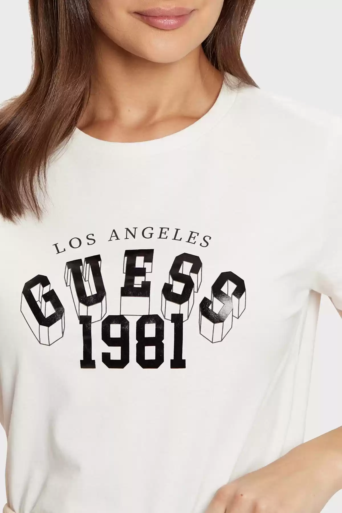 Guess Kadın Krem Martina   Bisiklet Yaka Logolu T-Shirt