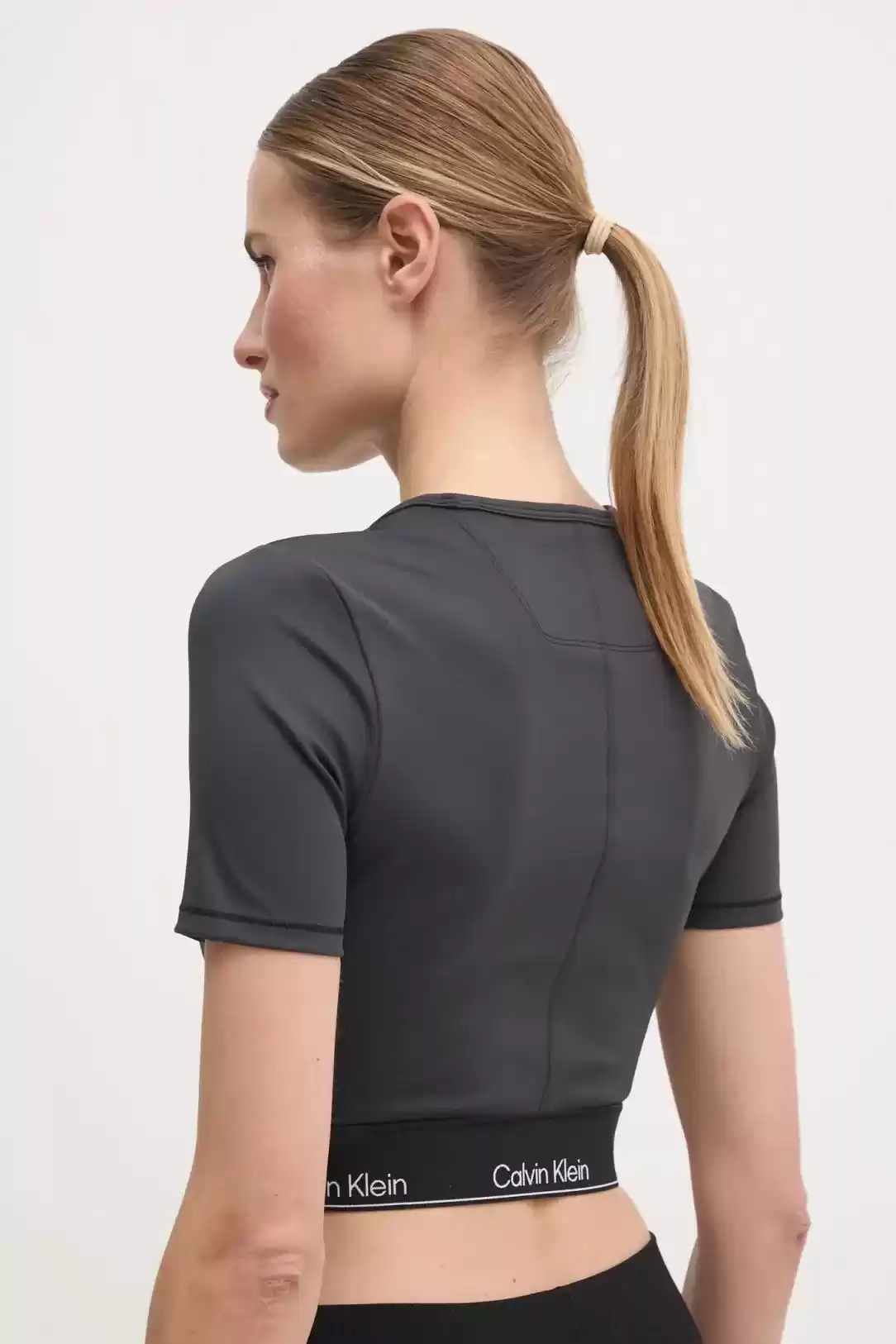 Calvin Klein Kadın Siyah Slim Fit Crop T-Shirt