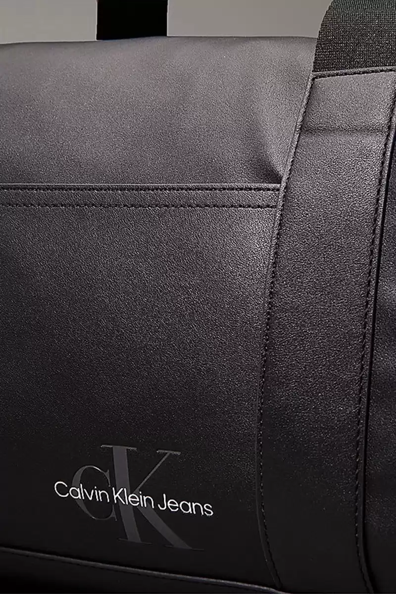 Calvin Klein  Erkek Ck Logo Siyah Yumuşak Uçuş Çanta