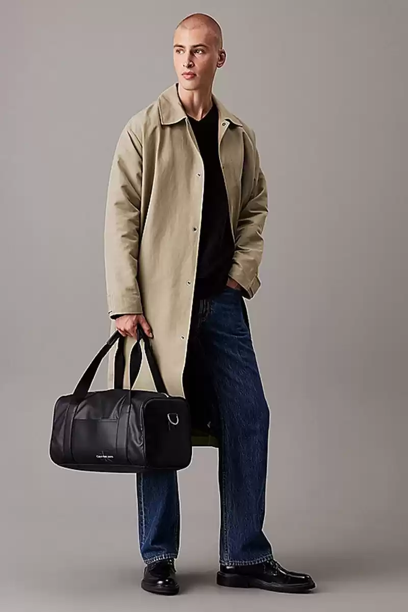 Calvin Klein  Erkek Ck Logo Siyah Yumuşak Uçuş Çanta