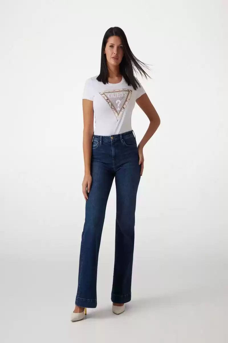 Guess Kadın Beyaz Çita Desenli Üçgen Logolu T-Shirt