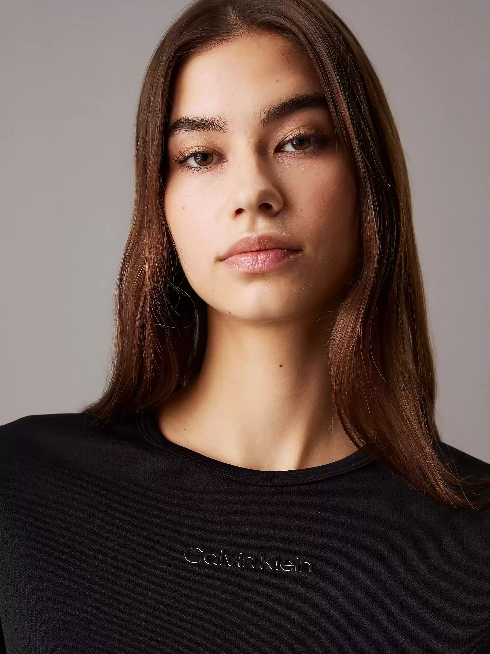 Calvin Klein Kadın Siyah Regular Fit Logolu Crop T-Shirt
