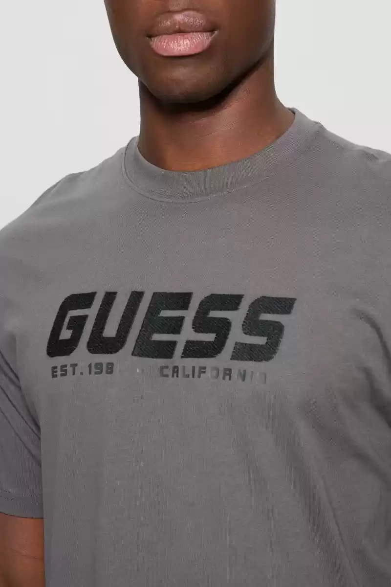 Guess Erkek Antrasit Logolu Nakış İşlemeli T-Shirt