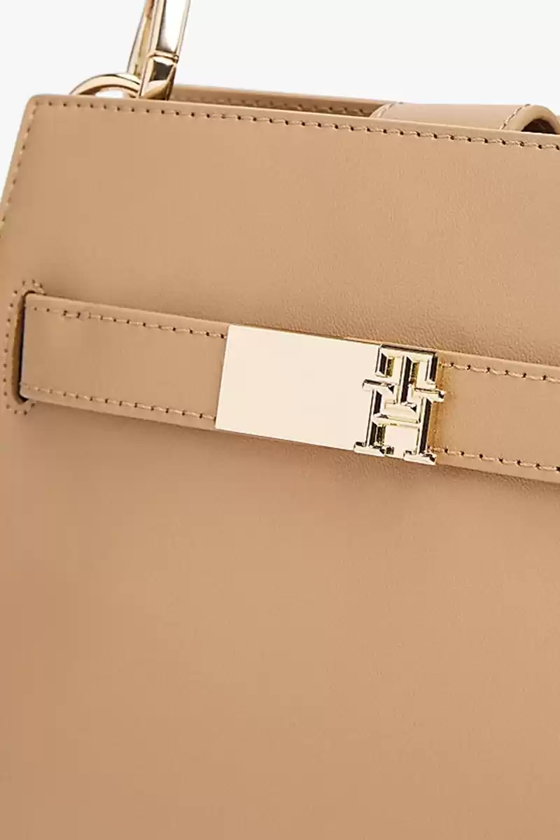 Tommy Hilfiger Kadın Bej Omuz Çantası
