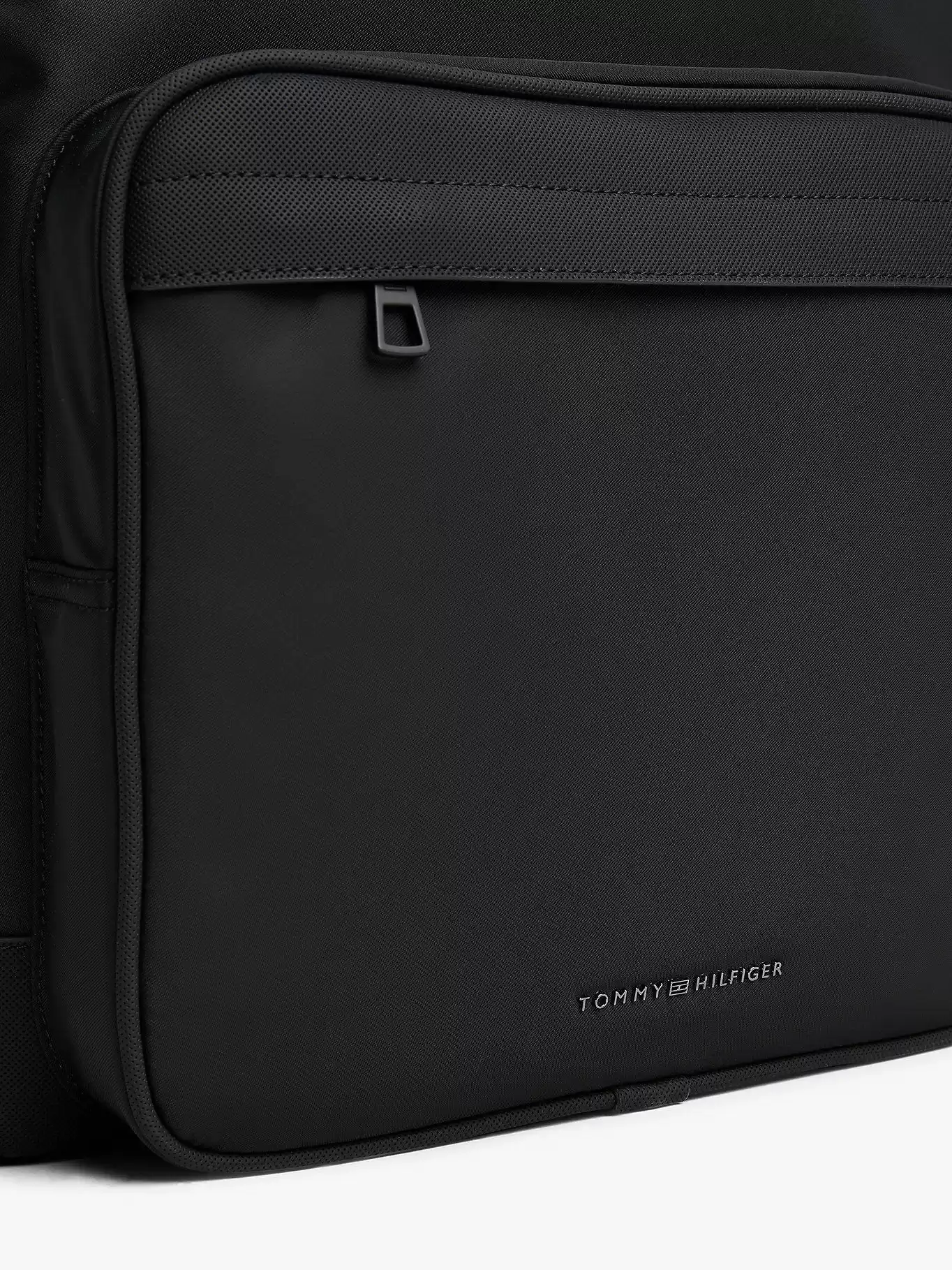 Tommy Hilfiger Erkek Metal Logolu Çift Fermuarlı Sırt Çanta