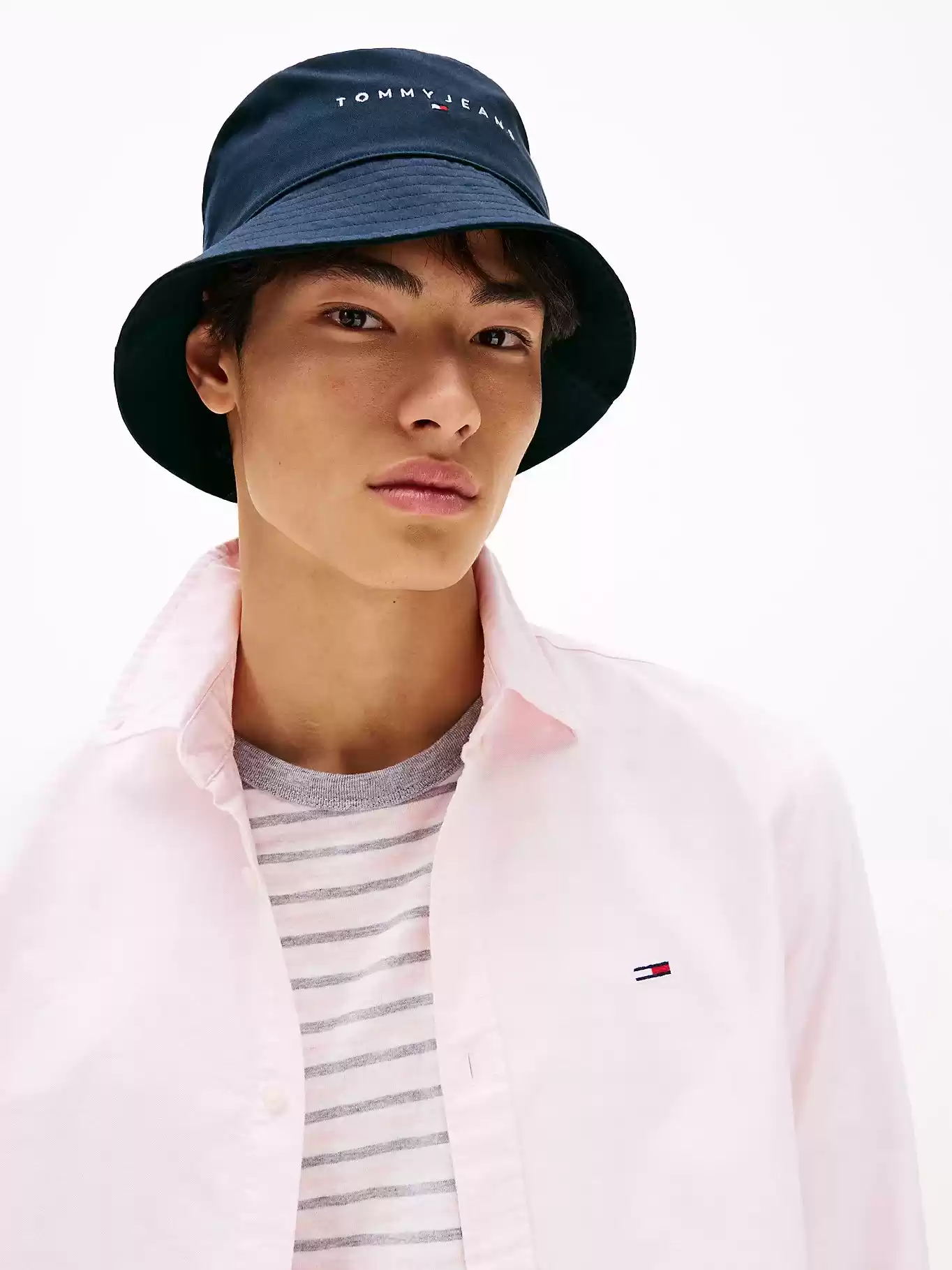 Tommy Hilfiger  Kadın  Logo Nakışlı Kova Şapka