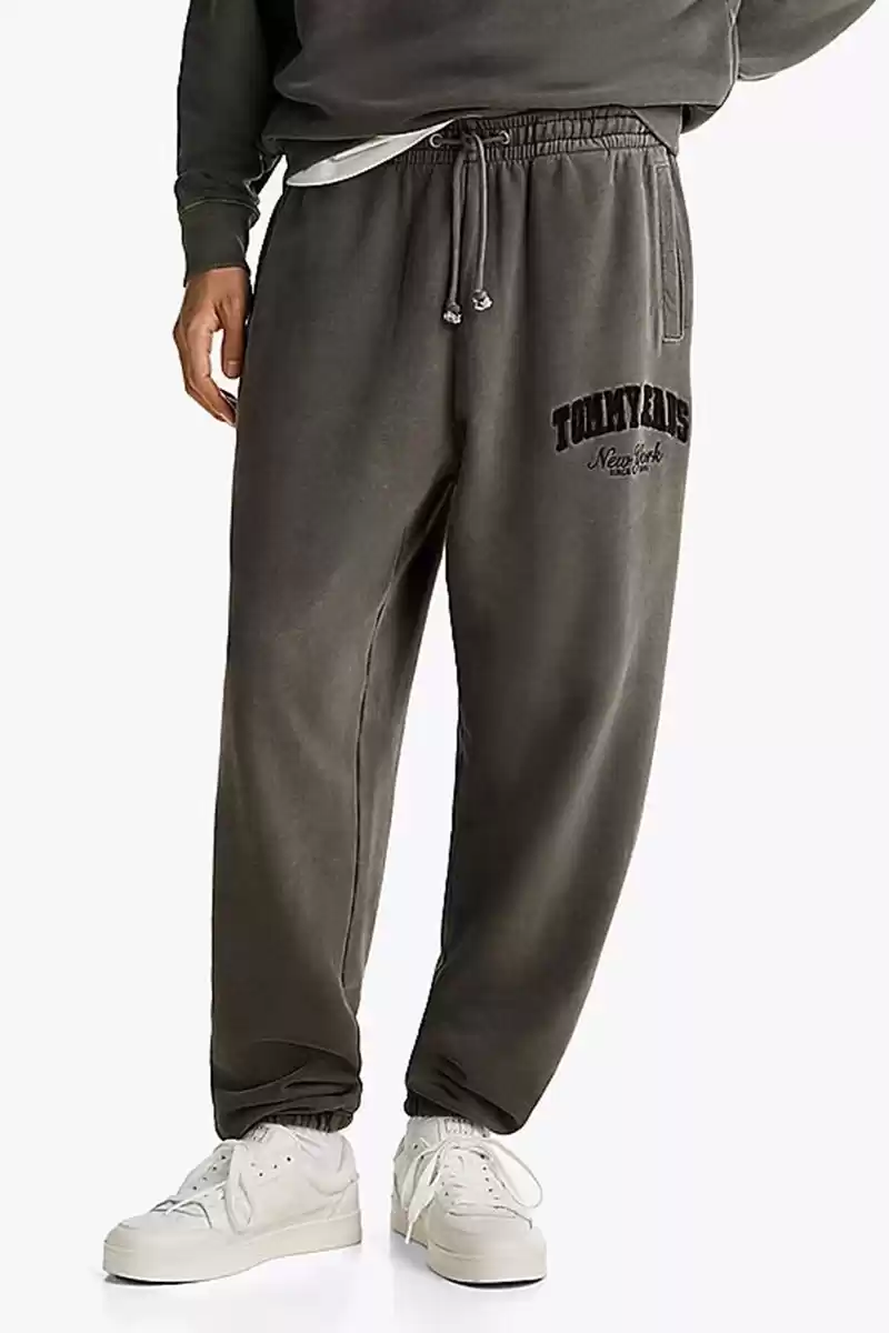 Tommy Jeans Erkek Siyah Rahat Jogger Eşofman Altı
