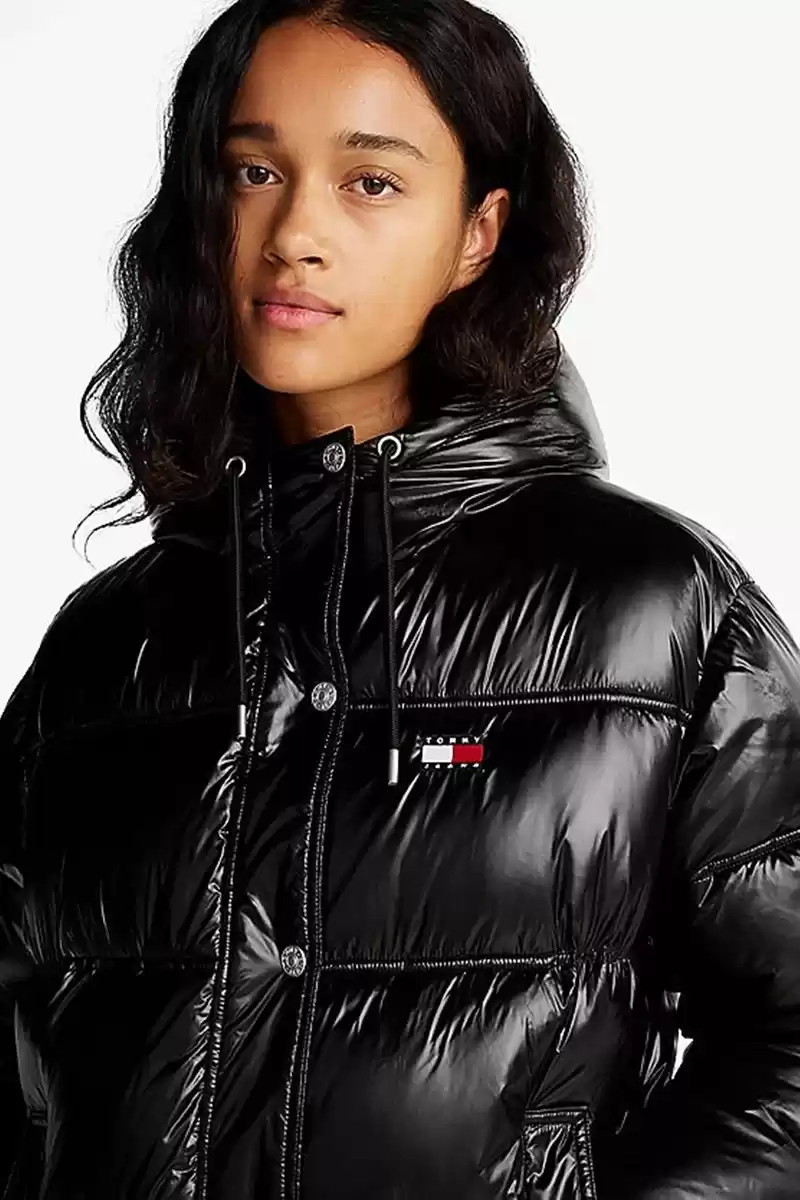 Tommy Hilfiger Kadın Siyah Parlak Kapşonlu Şişme Mont