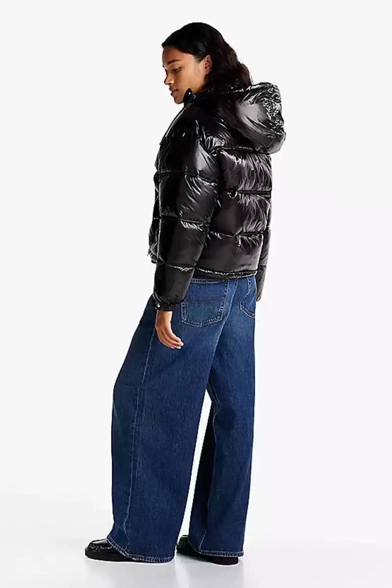 Tommy Hilfiger Kadın Siyah Parlak Kapşonlu Şişme Mont