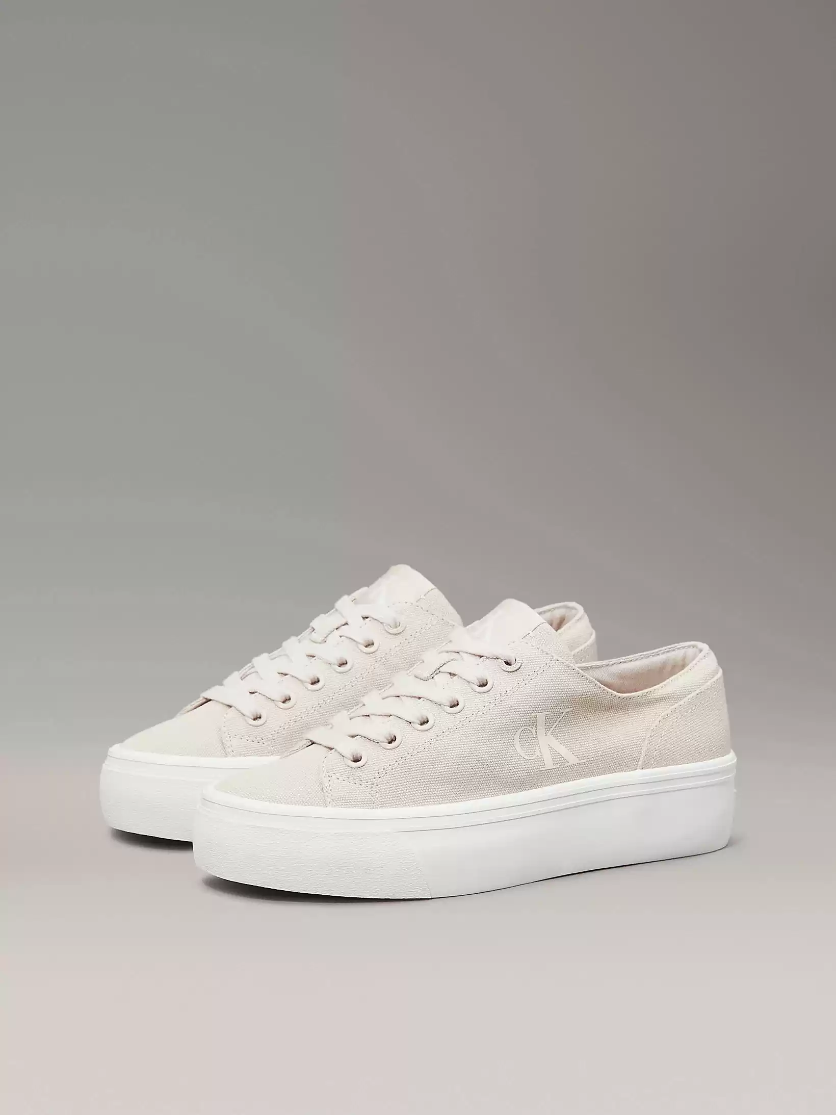 Calvin Klein Kadın Krem Logolu Sneaker