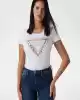 Guess Kadın Beyaz Çita Desenli Üçgen Logolu T-Shirt