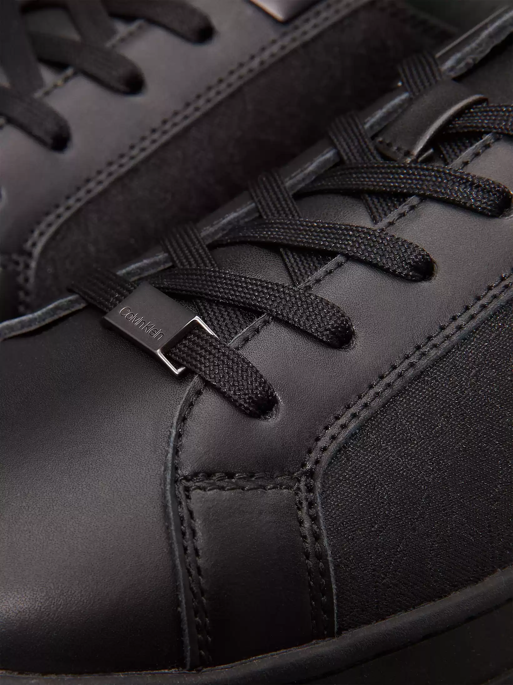 Guess  Erkek  Siyah Deri Logolu Sneaker