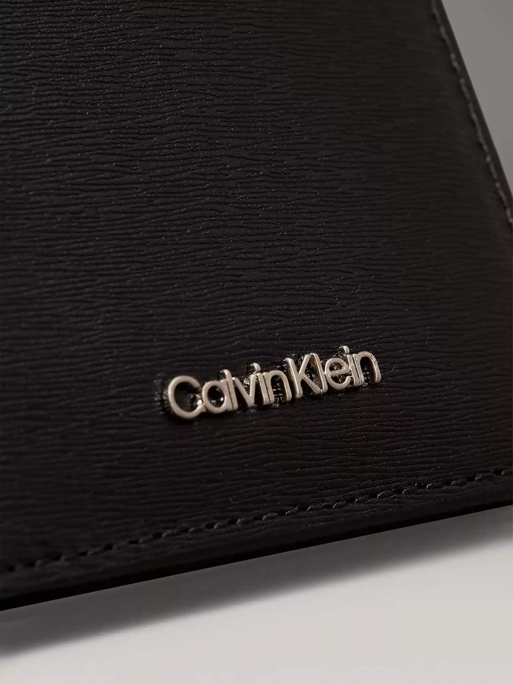 Calvin Klein Kadın  Erkek Siyah Ck Monogram Logolu Cüzdan