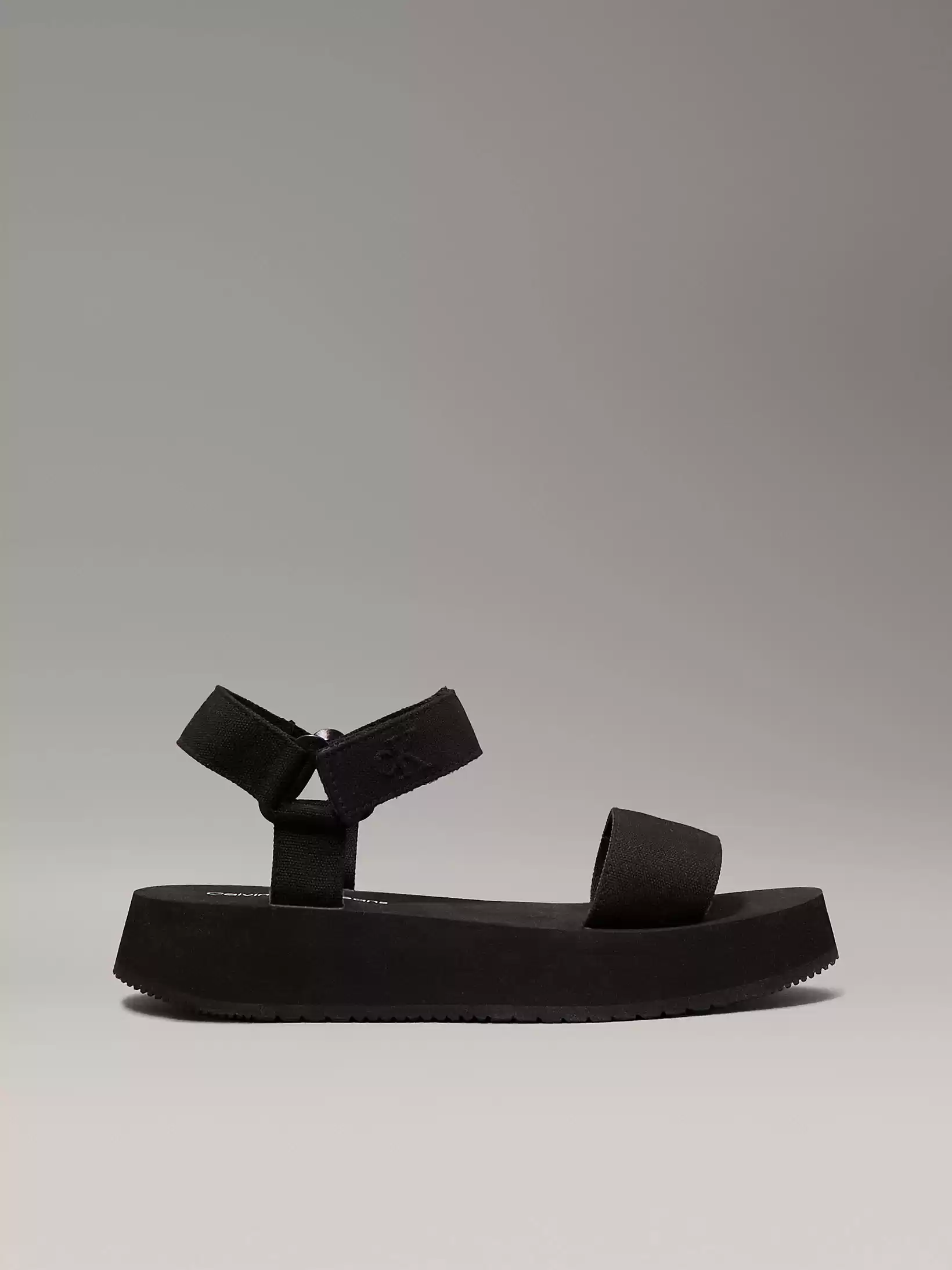Calvin Klein  Kadın  Siyah  Tuval Platform Sandalet