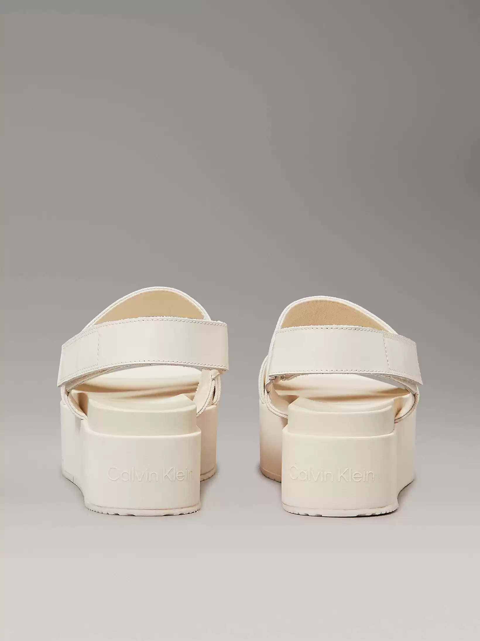 Calvin Klein Kadın  Bej  Tuval Paltform Kamalı Sandalet