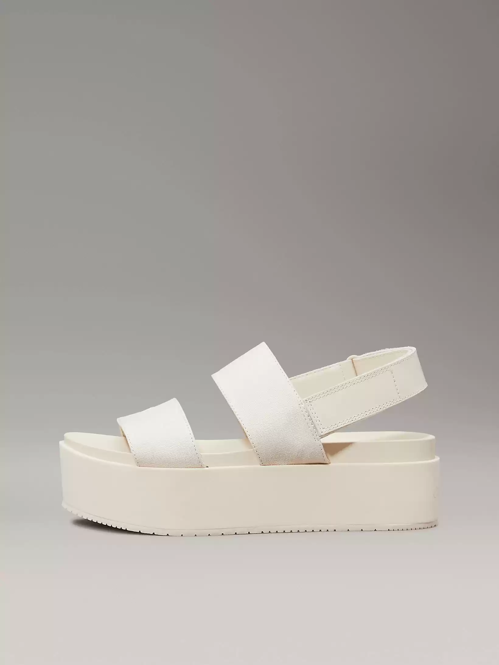 Calvin Klein Kadın  Bej  Tuval Paltform Kamalı Sandalet